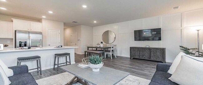 Building Photo - 53 Peregrine Way