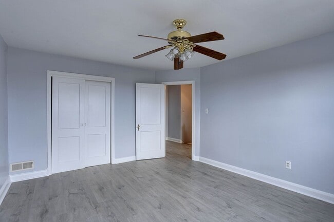 Building Photo - 3 Bedroom 2 Full Bath Row Home Minutes from Morgan State