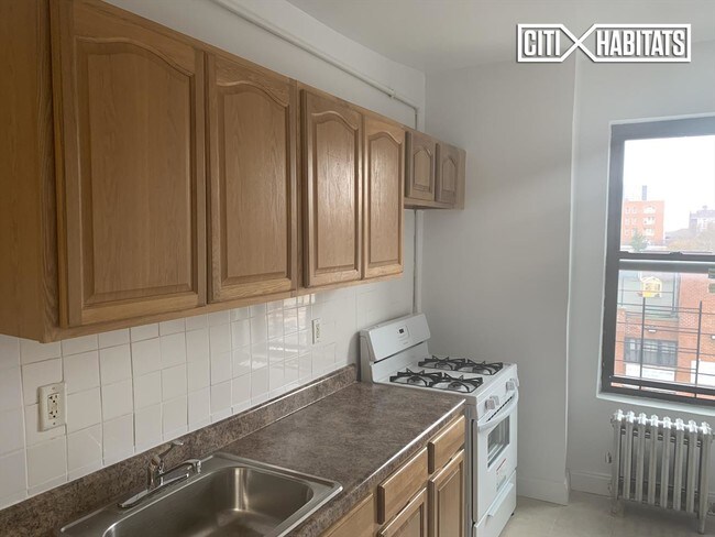 12041 Flatlands Ave Brooklyn Ny 11207