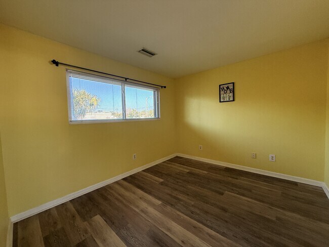 Building Photo - 7700 Porcher Dr