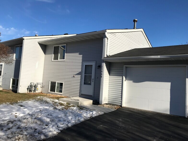 Primary Photo - 15468 Pennock Ln