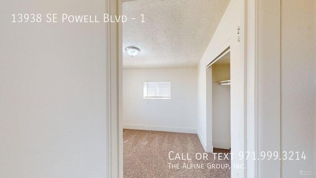 Building Photo - 13938 SE Powell Blvd