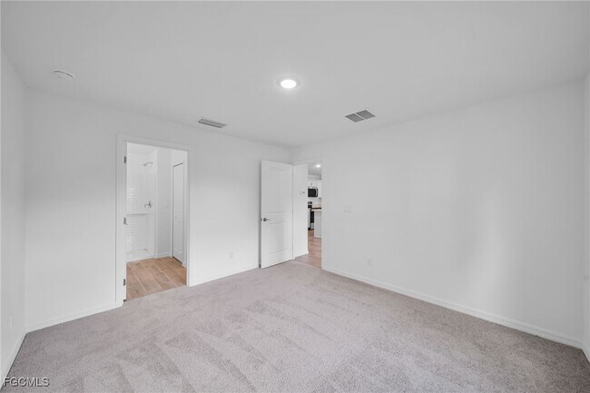 Building Photo - 3010 11th St SW