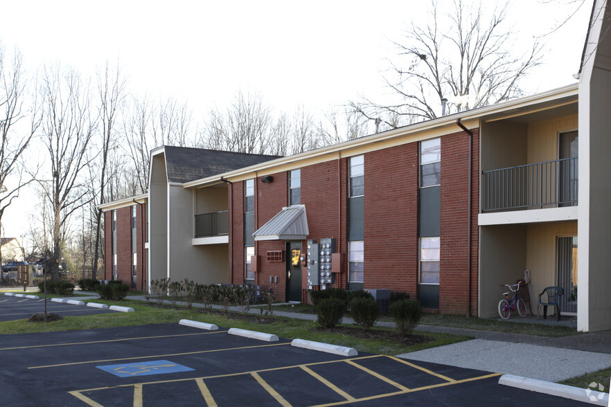 Building Photo - Woodgate Apartments