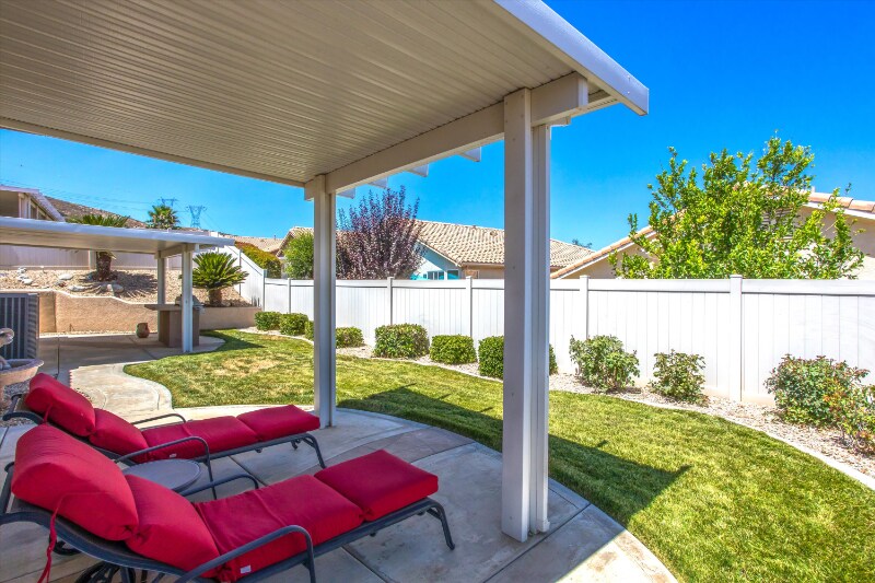 Building Photo - 2141 Birdie Dr