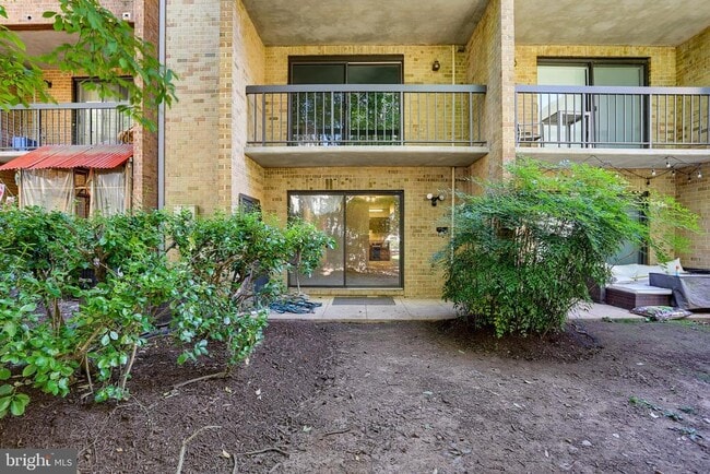 Building Photo - 5139 Dudley Ln