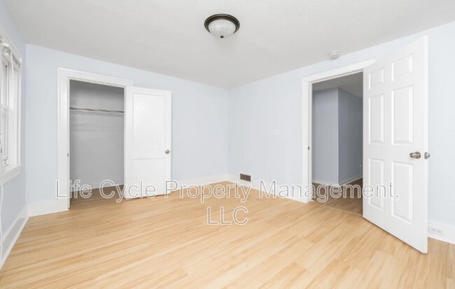 Building Photo - 1044 Muskegon Ave NW