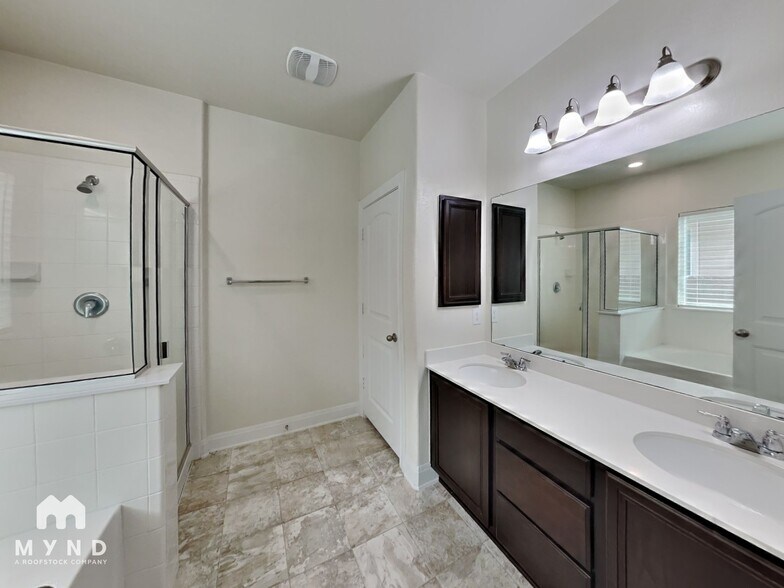 Building Photo - 13725 James Buchanan St