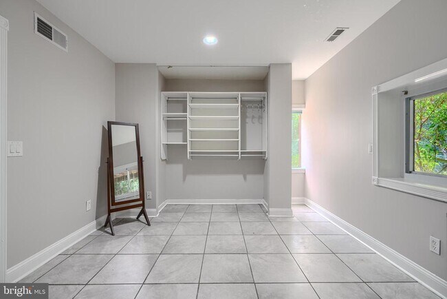 Building Photo - 2101 Tufton Ave