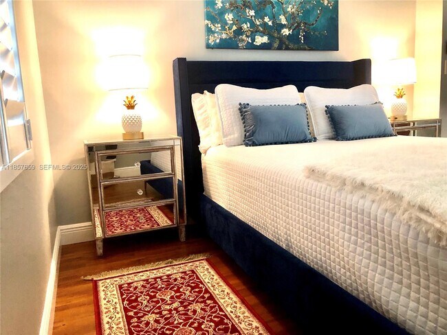 Building Photo - 6450 SW 19th St