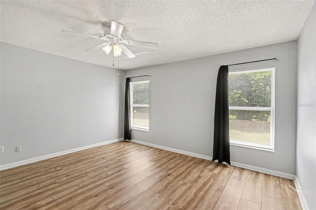 Building Photo - 10157 Bluff Ct