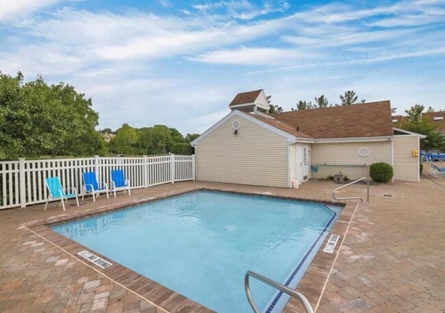 Building Photo - 3404 Whispering Hills Dr