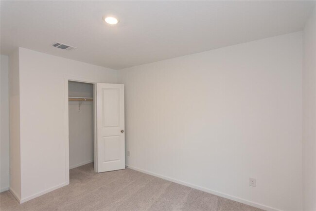Building Photo - 149 Star Packer Ln