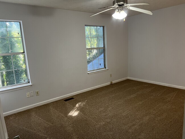 Building Photo - 5623 Stonington Trace Pkwy