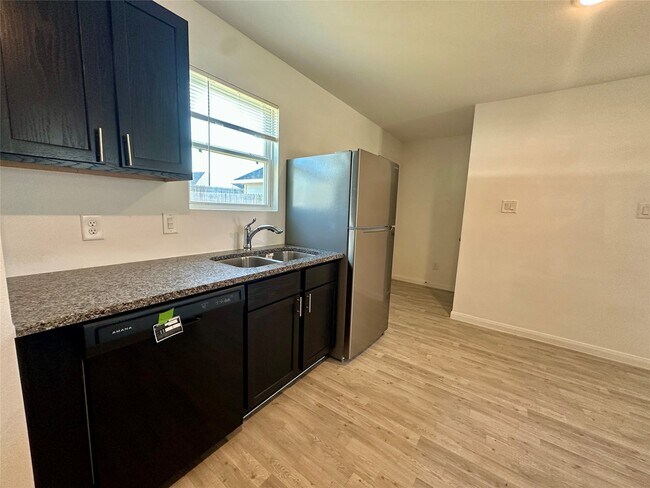 Building Photo - 16635 Colleen Pl