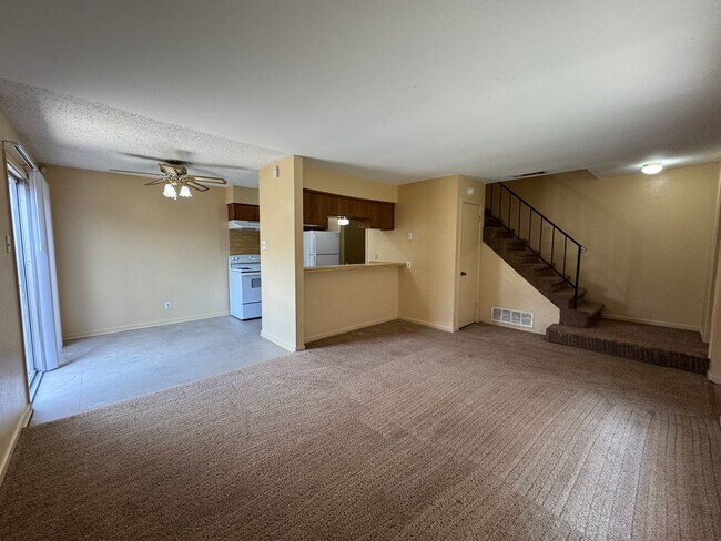 Building Photo - 1208 Covey Ln