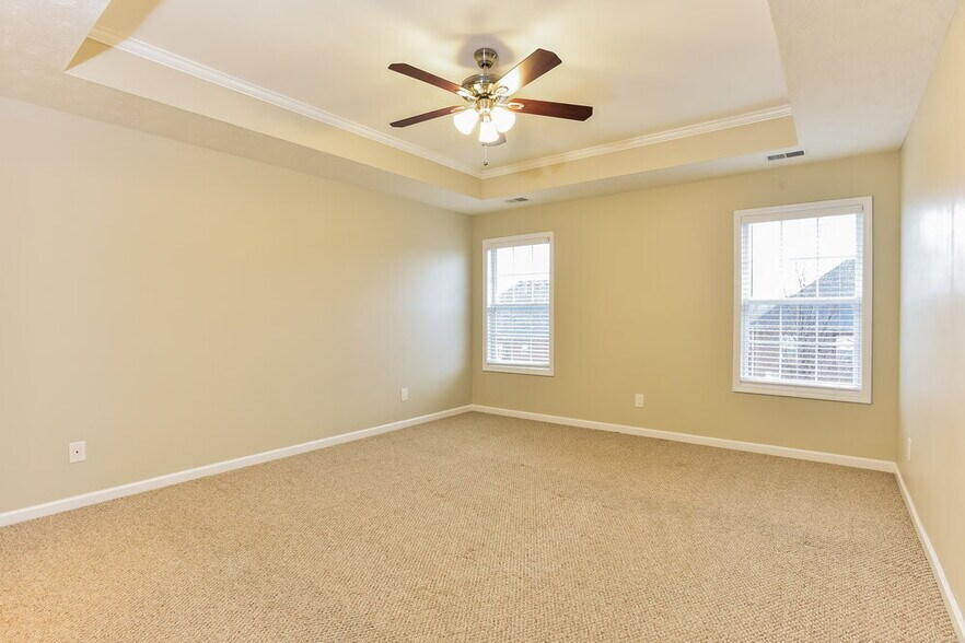 Building Photo - 5007 Monaco Dr