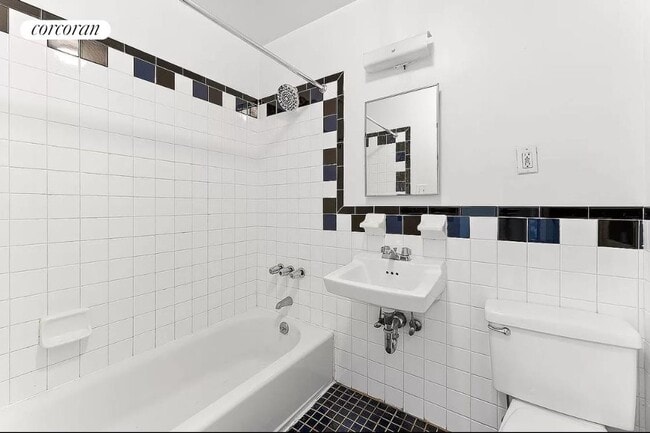 Building Photo - 10 Fort Greene Pl