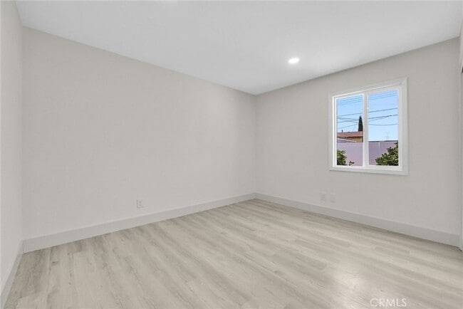 Building Photo - 5505 N Traymore Ave