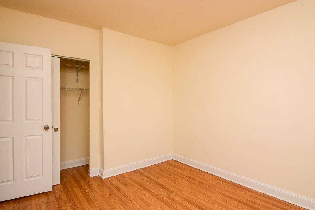 Building Photo - 2600 N Kimball Ave