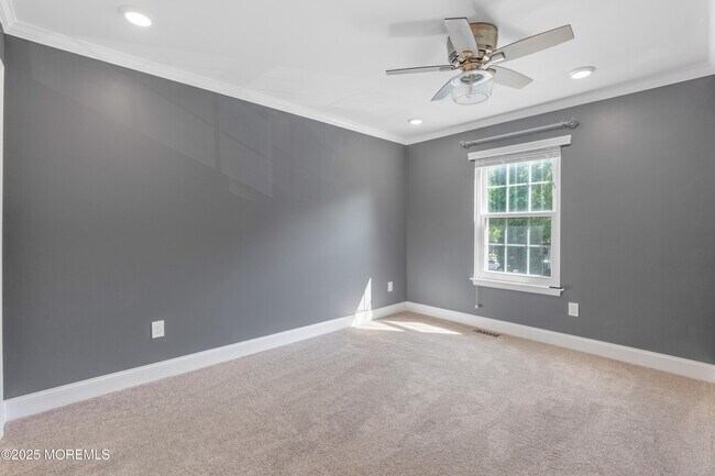 Building Photo - 15 Faxon Dr