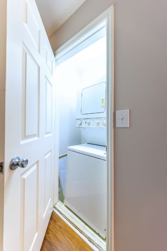 Building Photo - Quaint East Nashville Home for Lease w/ Month-to-Month Lease Options!