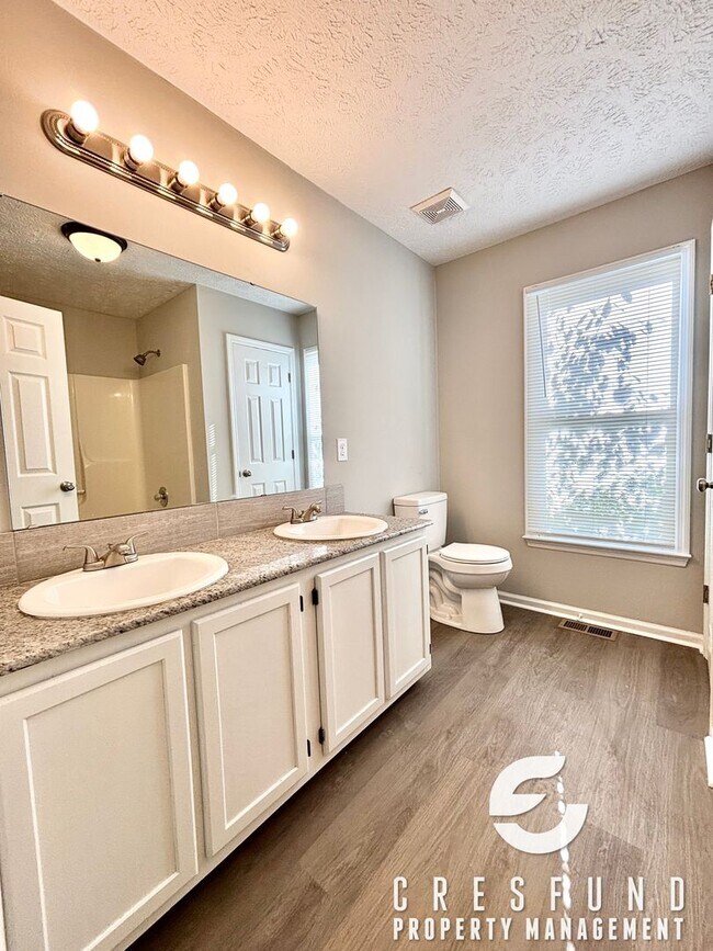 Building Photo - 7 MINUTES FROM INTERSTATE! Adorable 3 Bed Two Bath in Raeford - Ready for Move In TODAY!