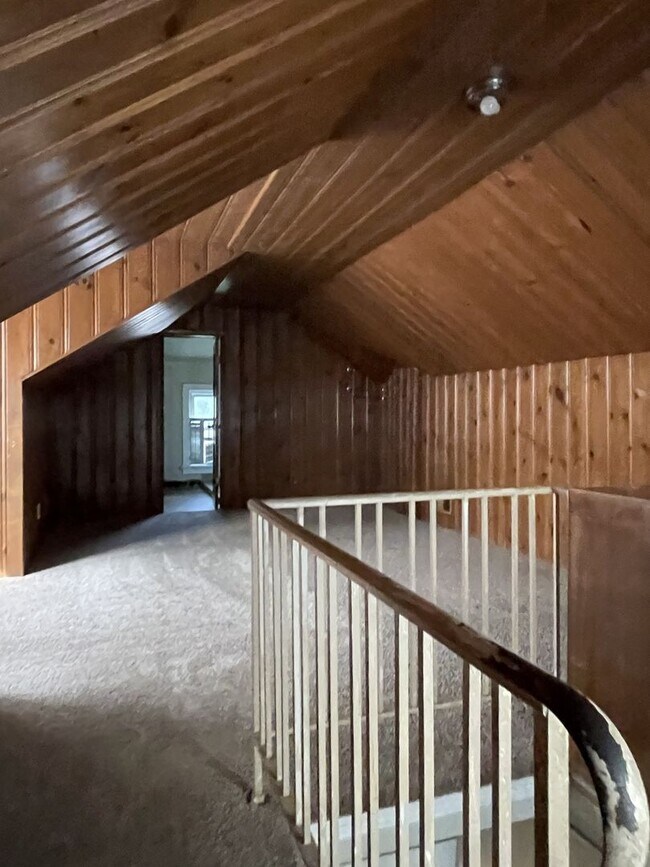 Building Photo - 2587 Titus Ave