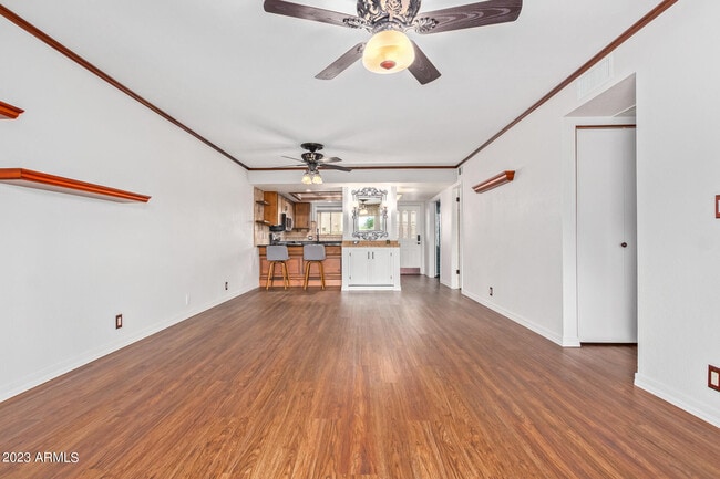 Building Photo - 4150 E Cactus Rd