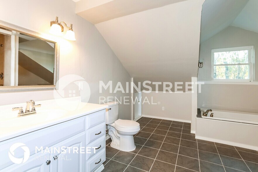Building Photo - 3800 Larkwood Dr