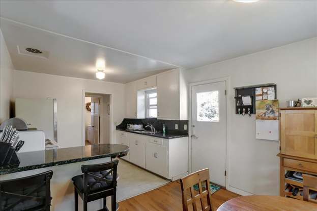 Building Photo - 225 Mortimer Ln