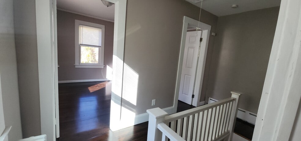 Building Photo - 519 Hopewell Rd