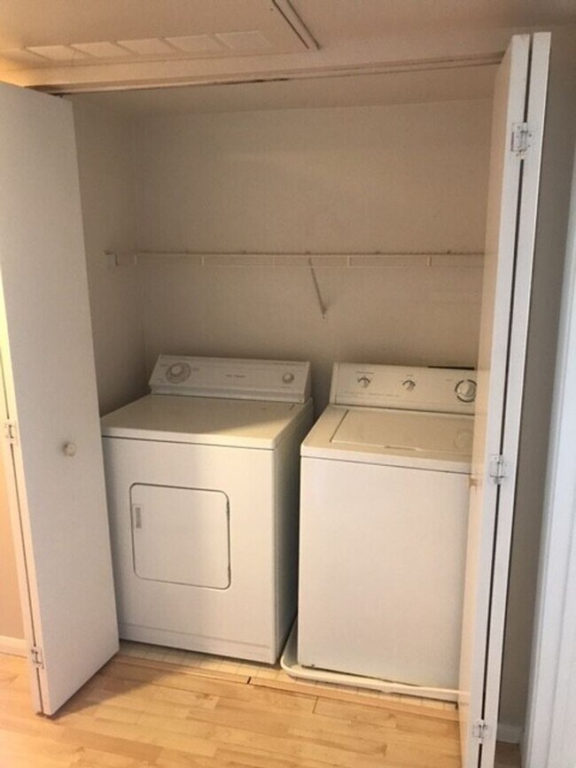 Building Photo - 1 Bedroom Condo located in Gated Community of Copper Palms!