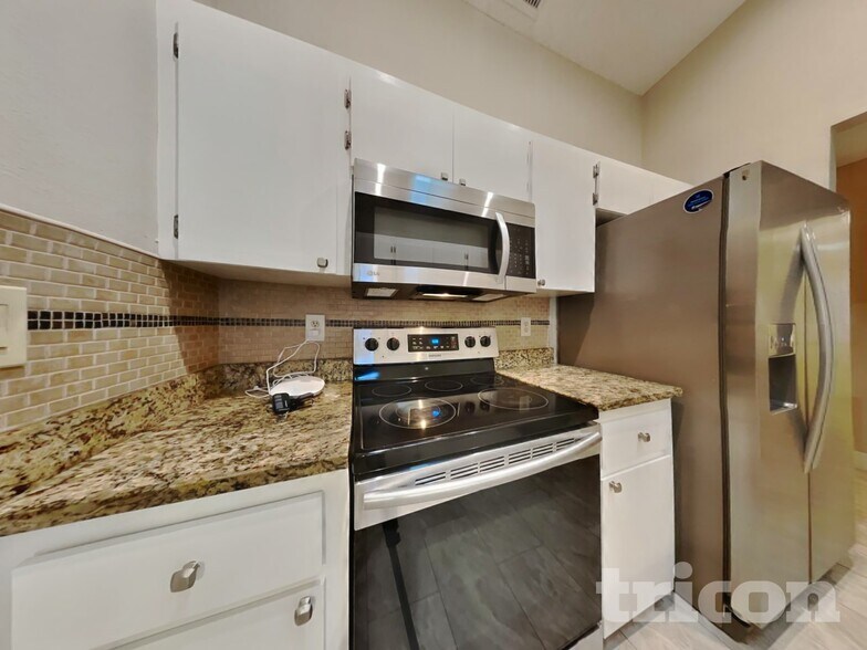 Building Photo - 488 Northview St