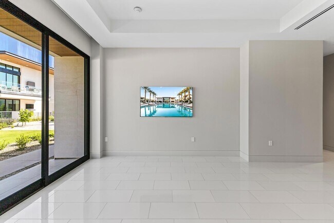 Building Photo - 6587 N Palmeraie Blvd