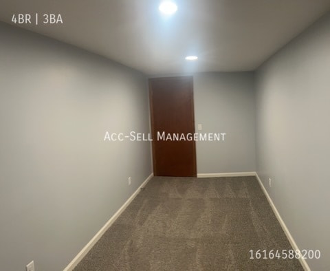 Building Photo - 2580 Emerson Ave NW