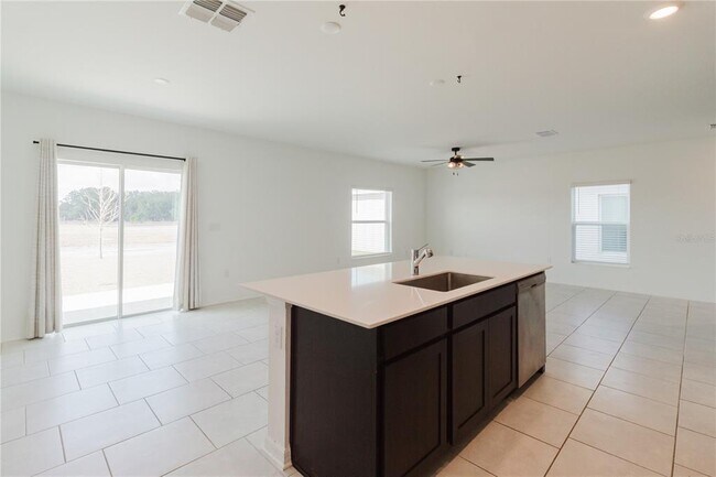 Building Photo - 1458 Austin St