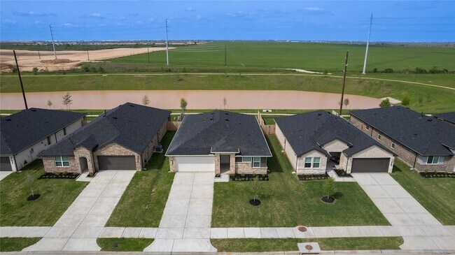 Building Photo - 3827 Pierce Pl Ln
