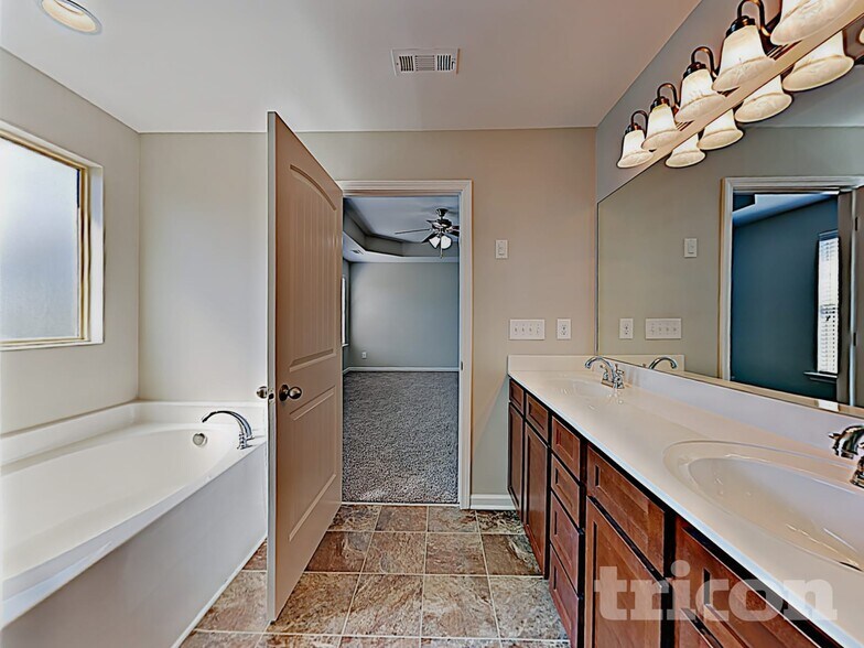 Building Photo - 7513 Nathaniel Woods Blvd