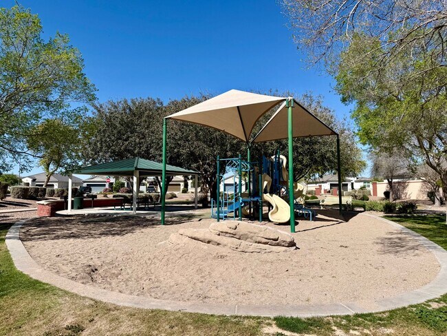 Building Photo - Large Newer-Built 4 Bedroom 2 Bathroom 3 Car Garage Home in Coolidge!