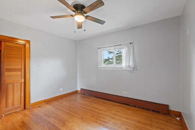 Building Photo - 288 Middaugh Rd