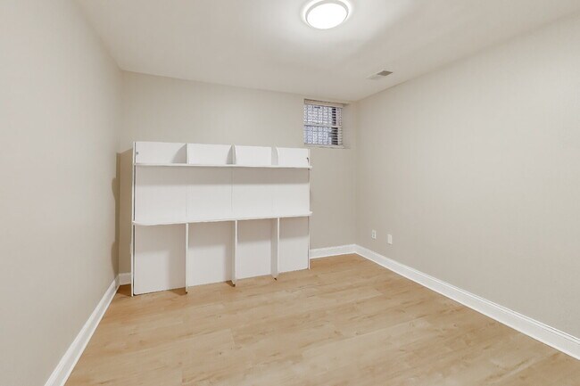 Building Photo - 1306 Rhode Island Ave NW