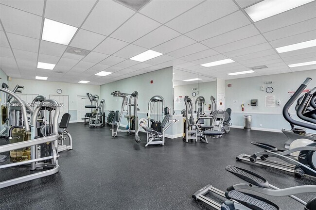 Building Photo - 2301 S Ocean Dr