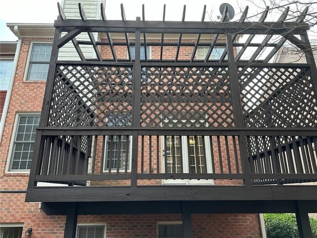Building Photo - 1296 Dunwoody Cove