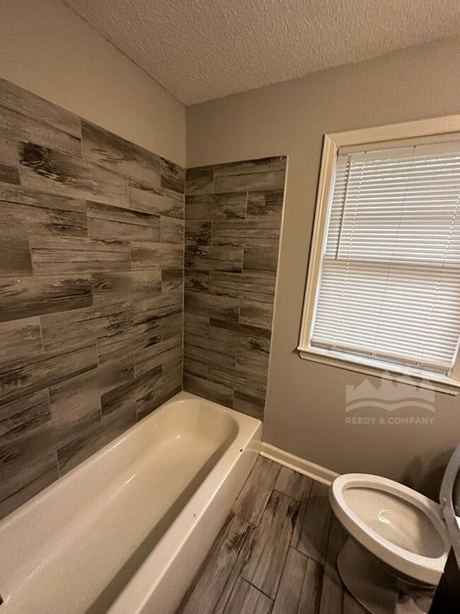 Building Photo - 3082 Overton Crossing St