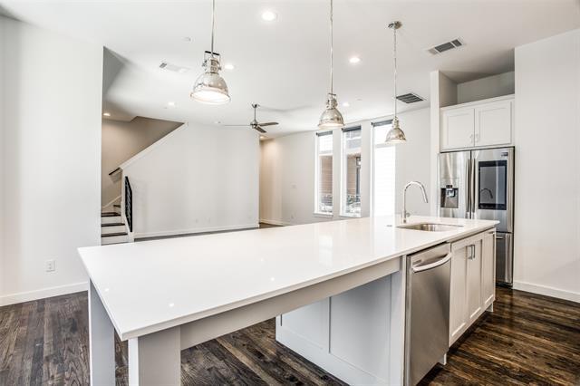 Building Photo - 2180 Bennett Ave