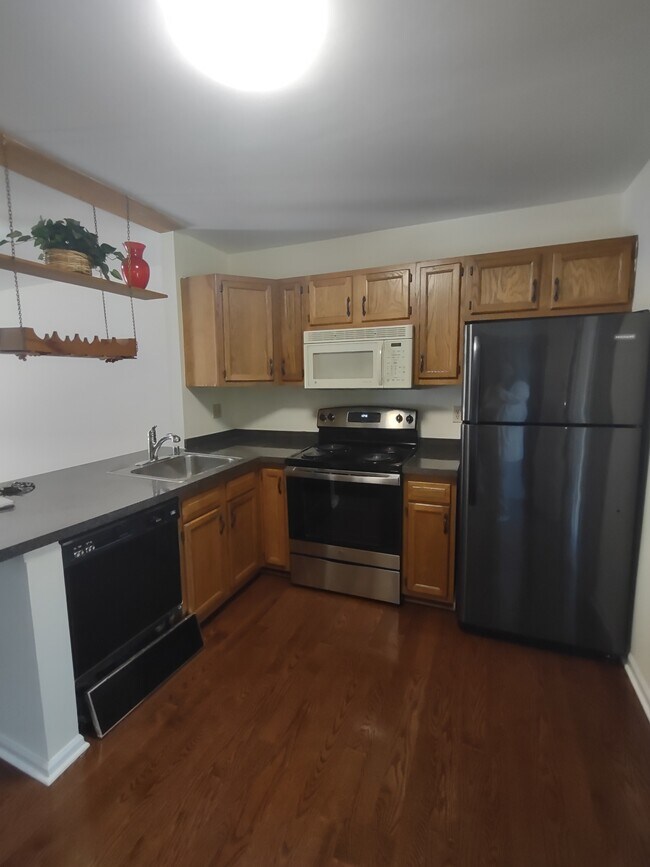 Building Photo - 3003 Tatnall St