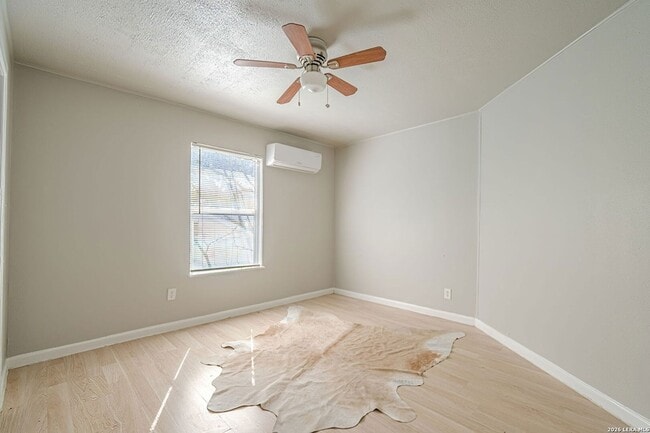 Building Photo - 2323 Arbor Pl
