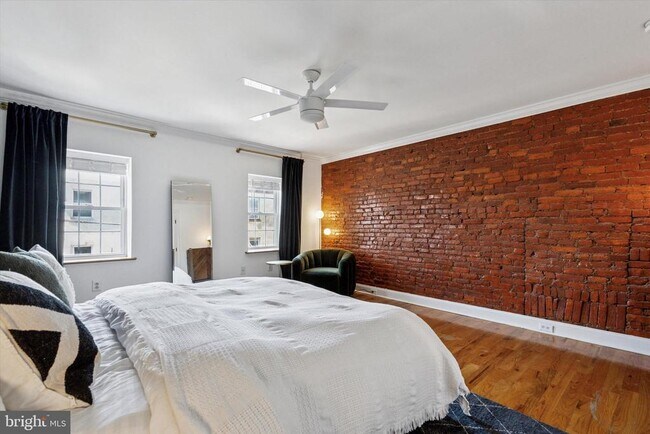 Building Photo - 921 N 28th St