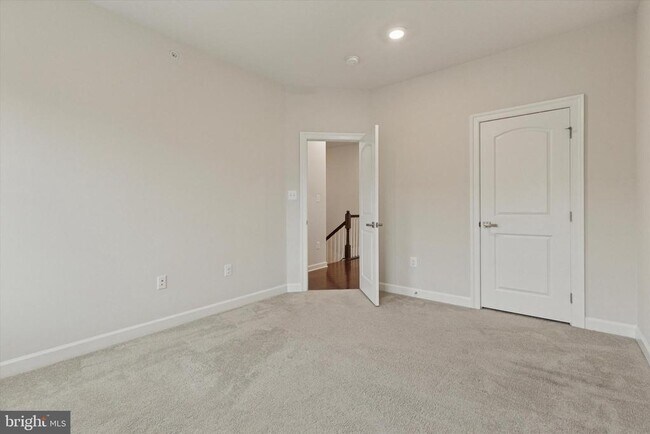 Building Photo - 409 Atwater Dr